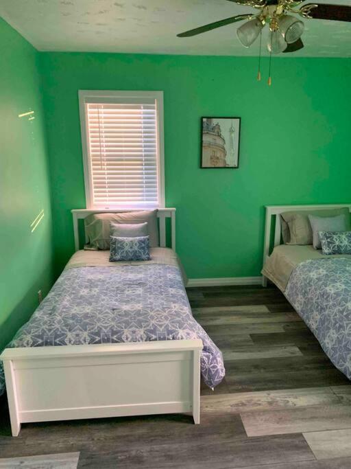 Remodeled House Minutes To Falls Attractions Villa Ниагарски водопад Екстериор снимка